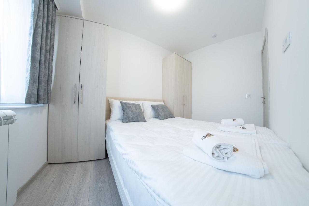 Pegasus Apartments Belgrad Exteriör bild